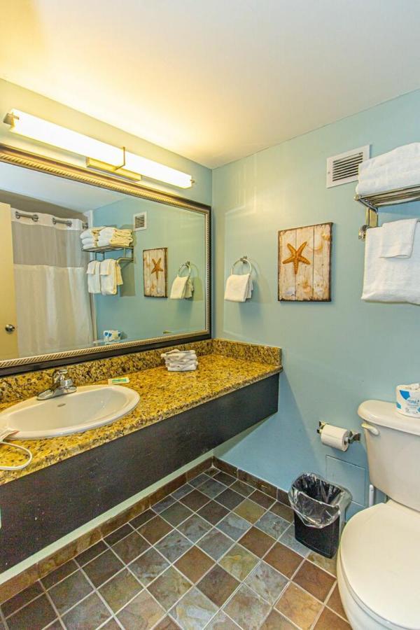 Landmark Resort King Suite Unit 710 Beautifully Updated Sleeps 4 Миртъл Бийч Екстериор снимка