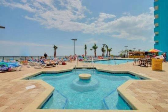 Landmark Resort King Suite Unit 710 Beautifully Updated Sleeps 4 Миртъл Бийч Стая снимка
